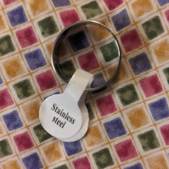 Dolphin NWT Stainless Steel Ring Size 18 - Picture 3 of 4